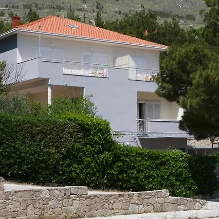 Poscer Apartman *